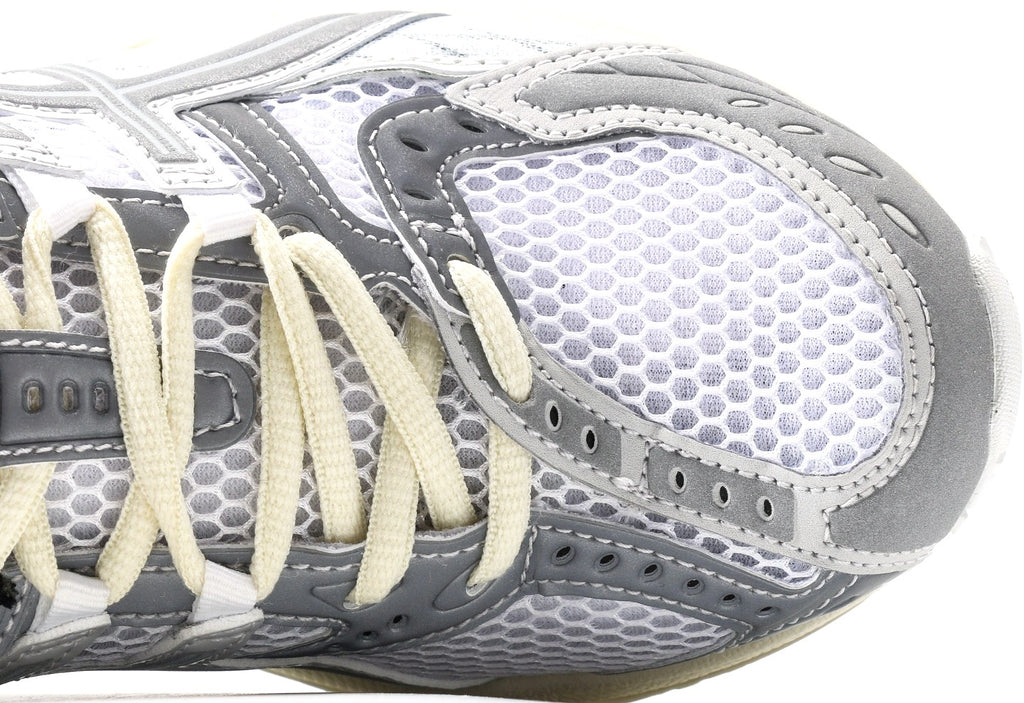 MIN-NANO x Gel-Nimbus 10.1 White/ Sheet Rock