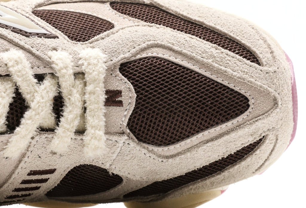 Sydney's Signature x New Balance 9060 Linen