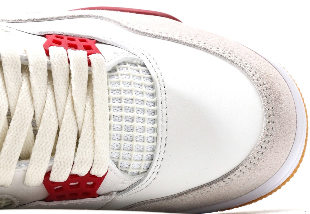 Air Jordan 4 SB "Varsity Red"