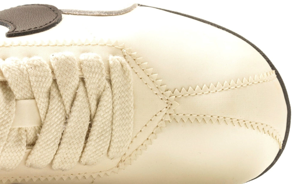 Moon Shoe Soft Pearl