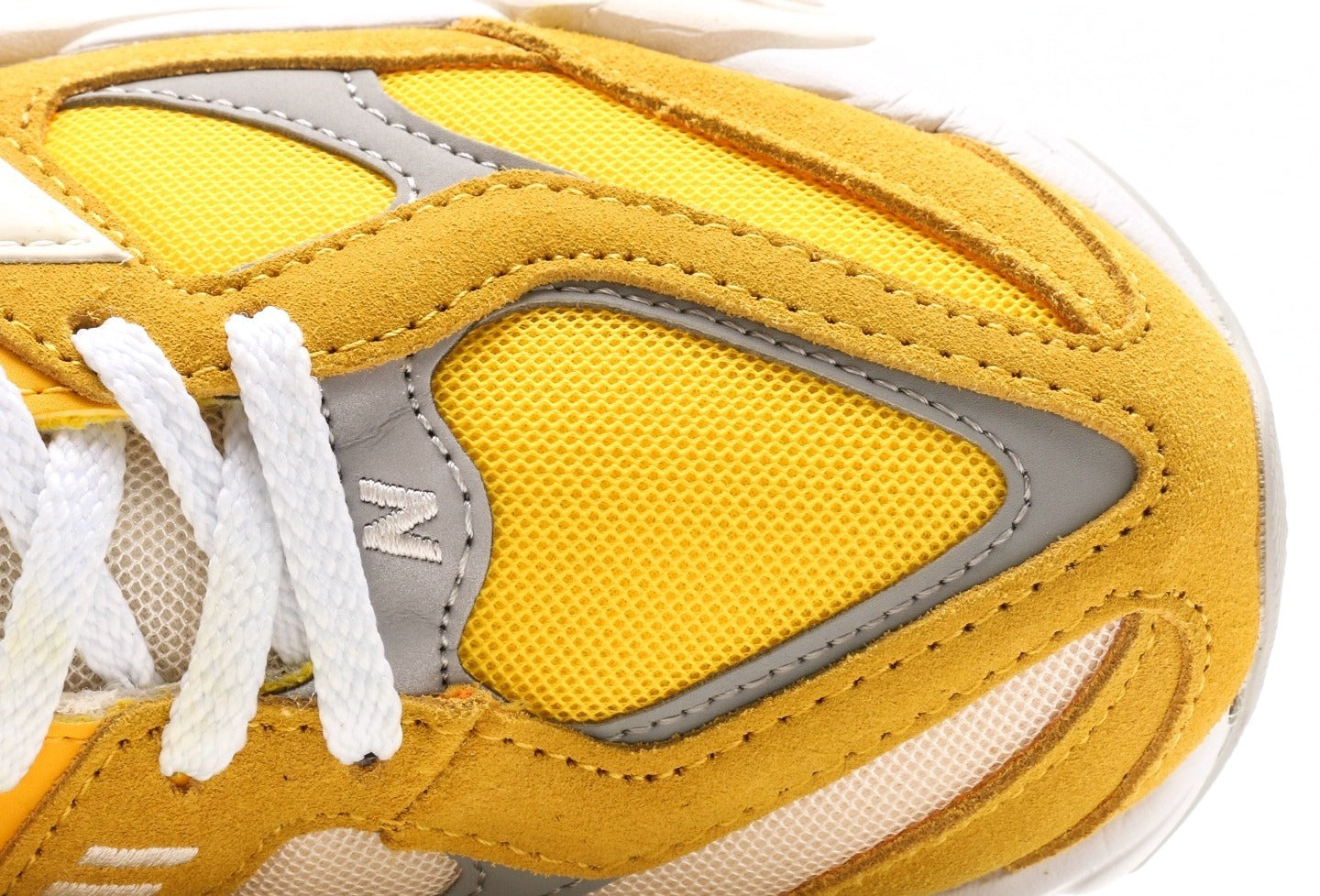 New Balance 9060 "Varsity Gold"