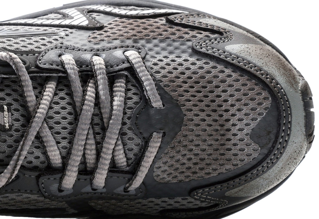 Mizuno Advtuenre Twe x Wandering Earth "Grey Silver"