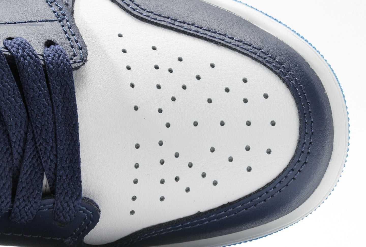 Air Jordan 1 Low "Midnight Navy/University Blue"
