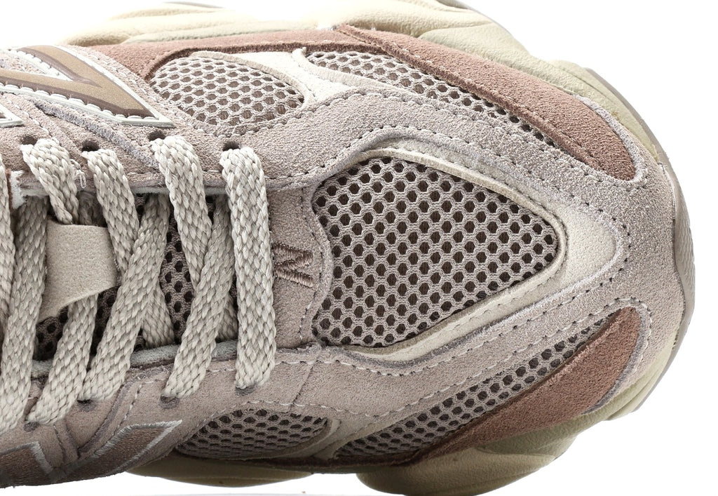 New Balance 9060 Mushroom