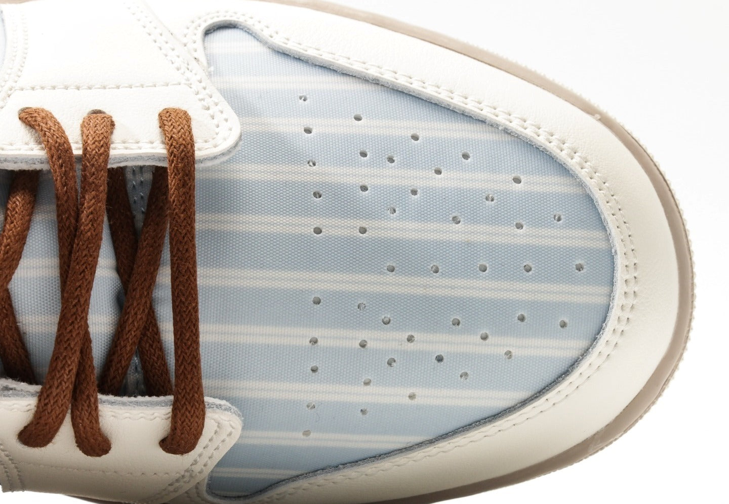 Air Jordan 1 Low SE "Pinstripes"