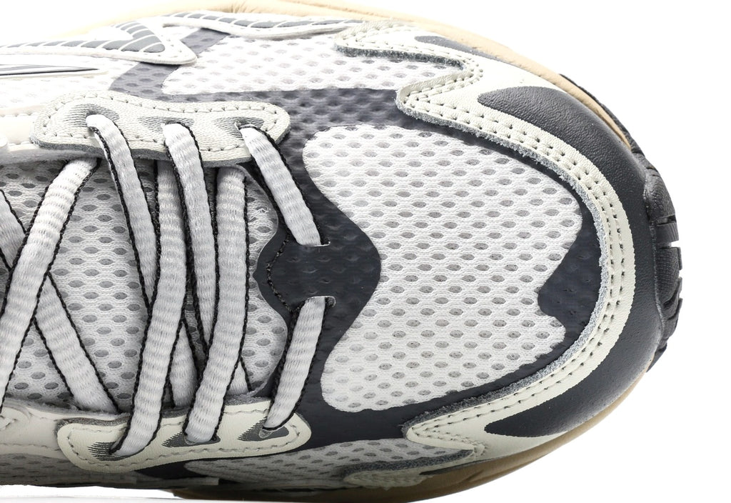 Mizuno Adventure Twe
