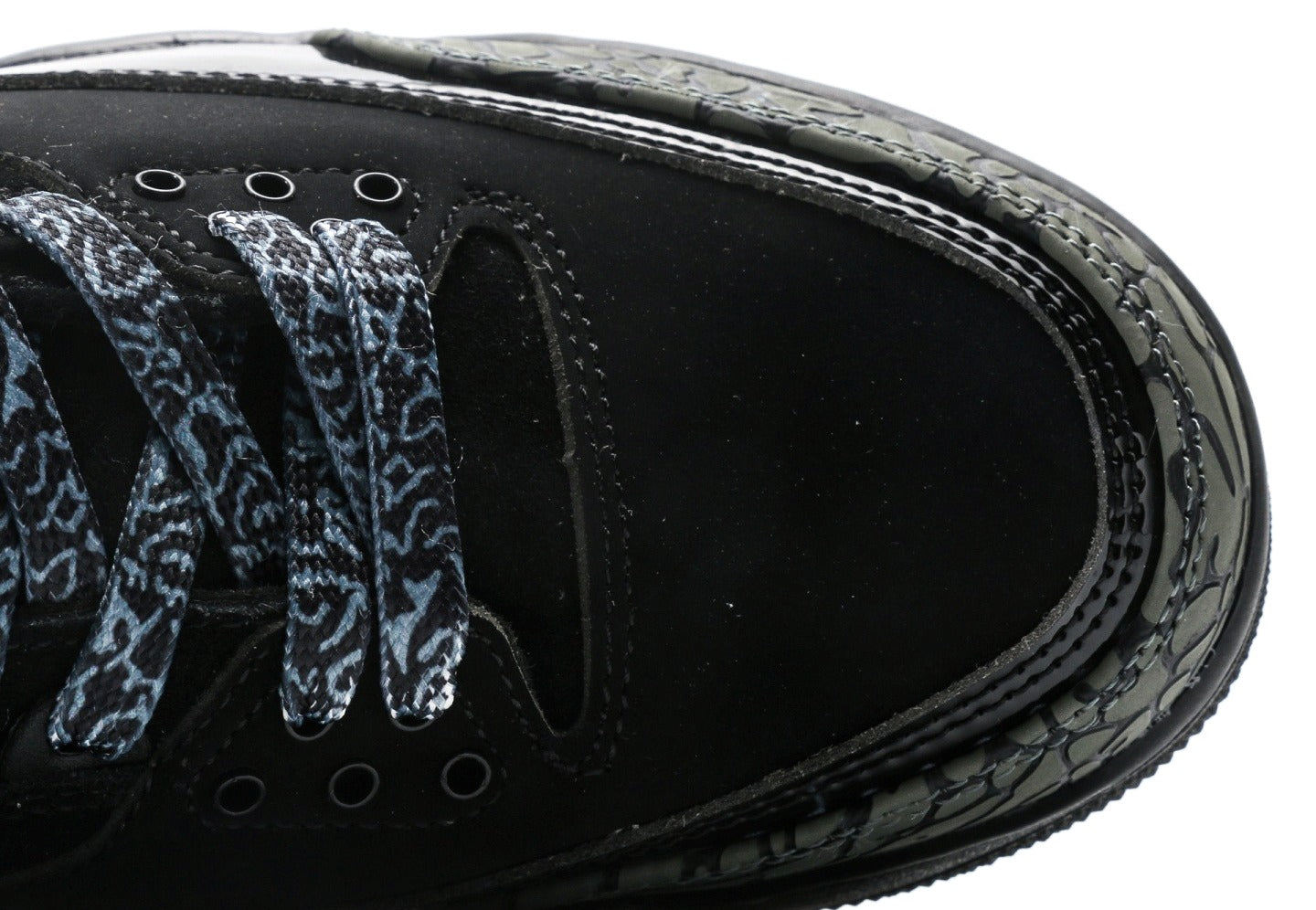 Air Jordan 3 Retro "Black Cat"