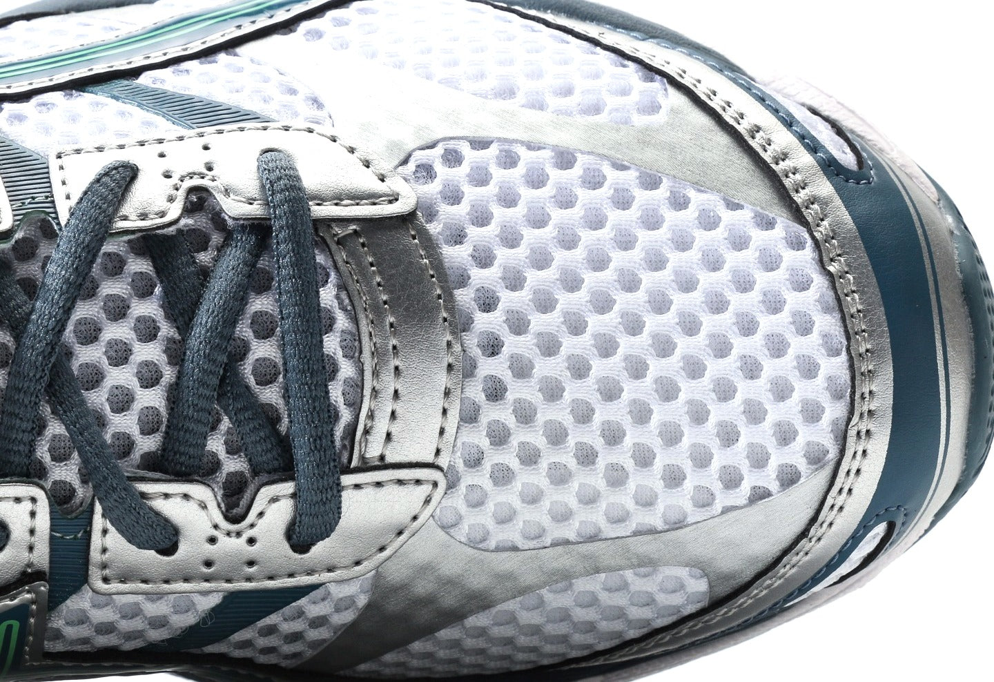 Gel-Cumulus 16 White Ironclad