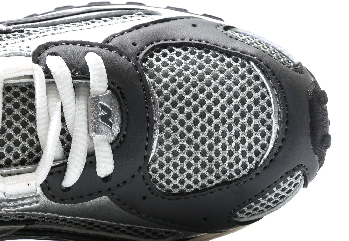 New Balance 204L Dark Silver Metallic