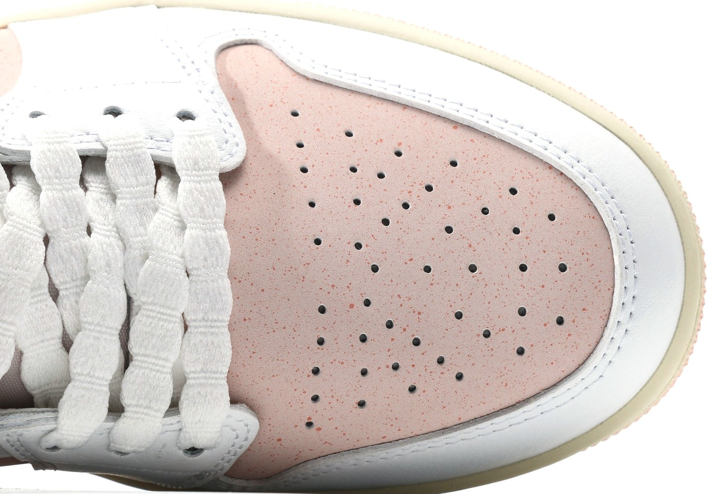 Air Jordan 1 Low "Strawberry Milkshake"
