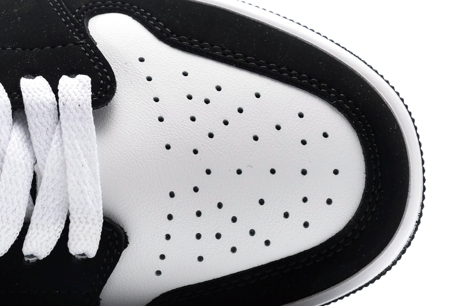 Air Jordan 1 Low Panda Toe