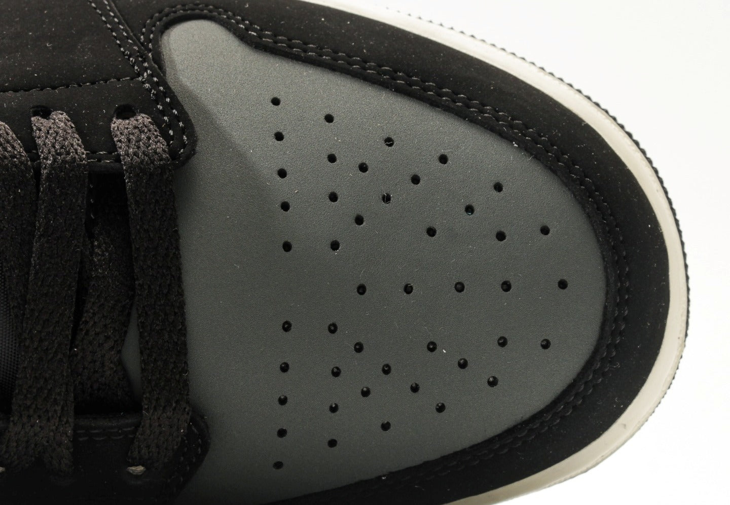 Air Jordan 1 Low SE "Black Iced Carmine"