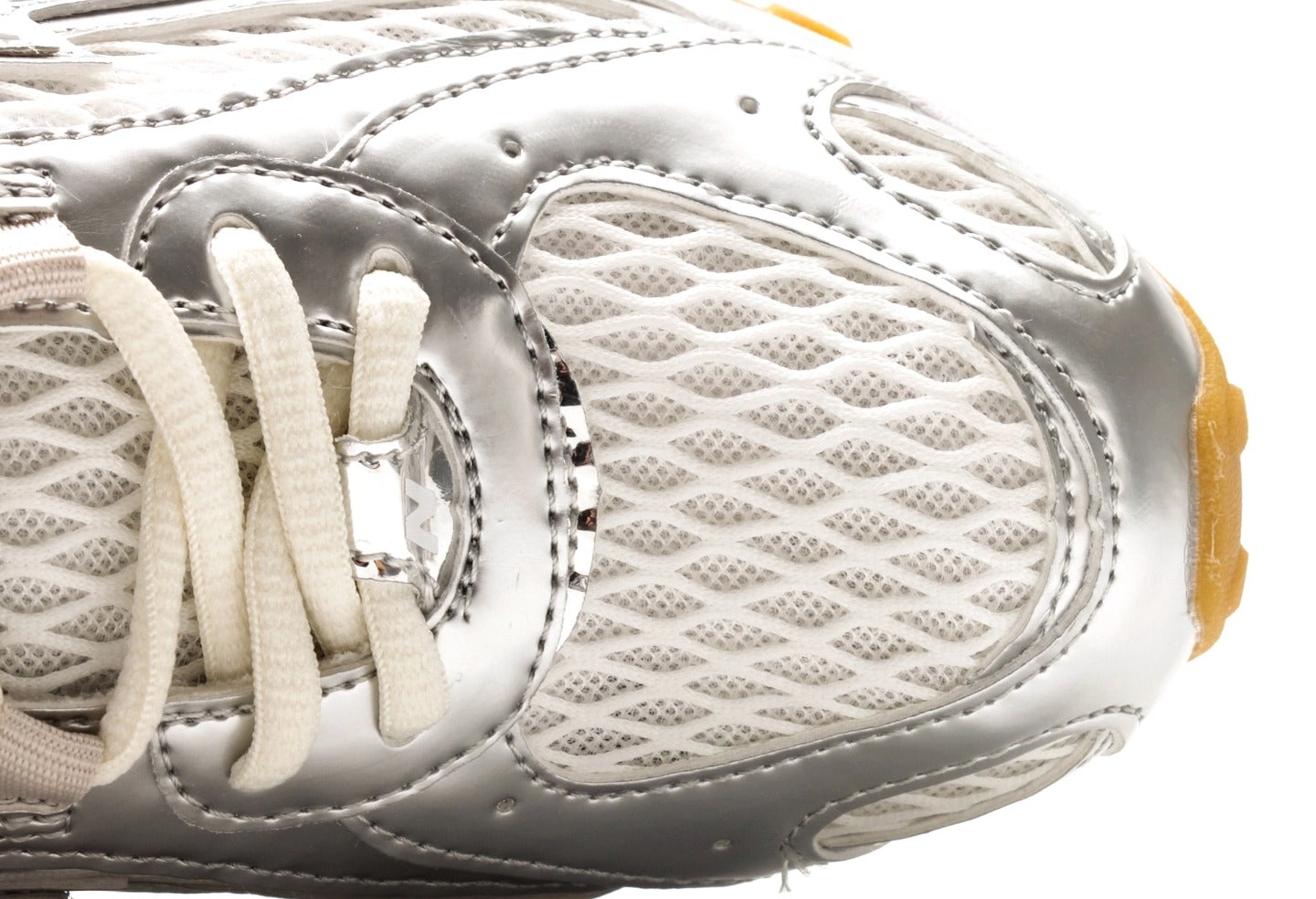 New Balance 204L Silver