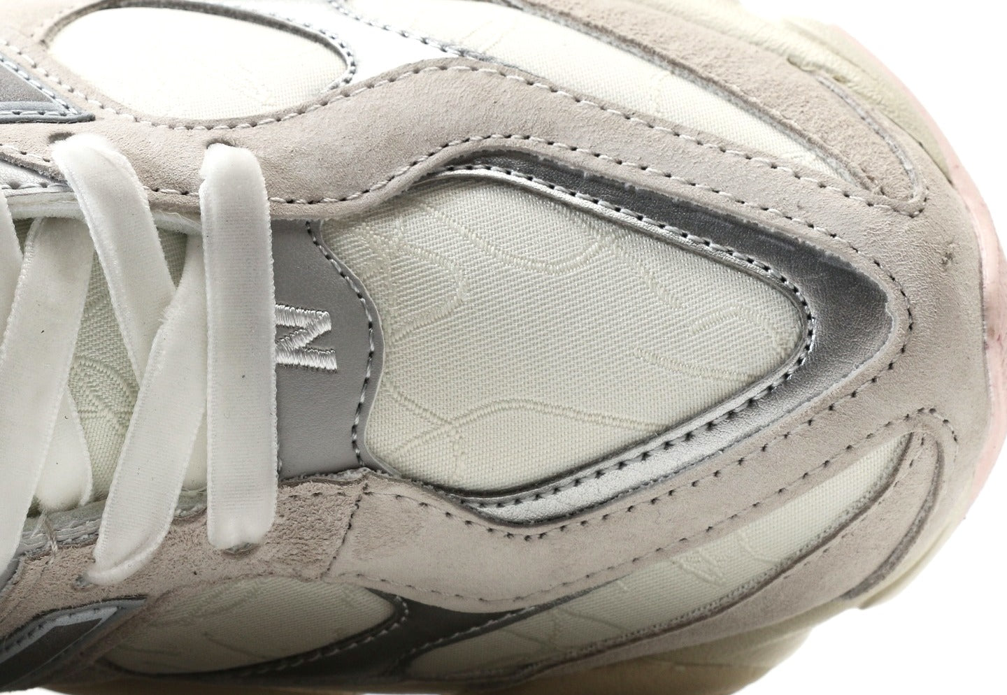 New Balance 9060 Coquette Grey Pink