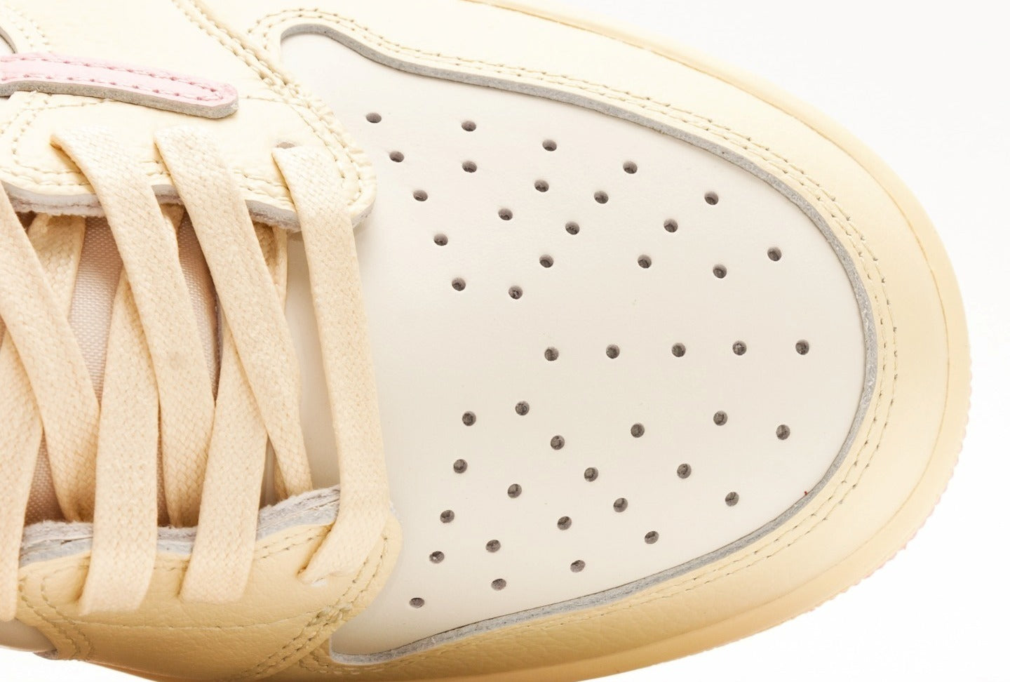 Travis Scott x Jordan 1 Retro Low OG "Muslin Pink"