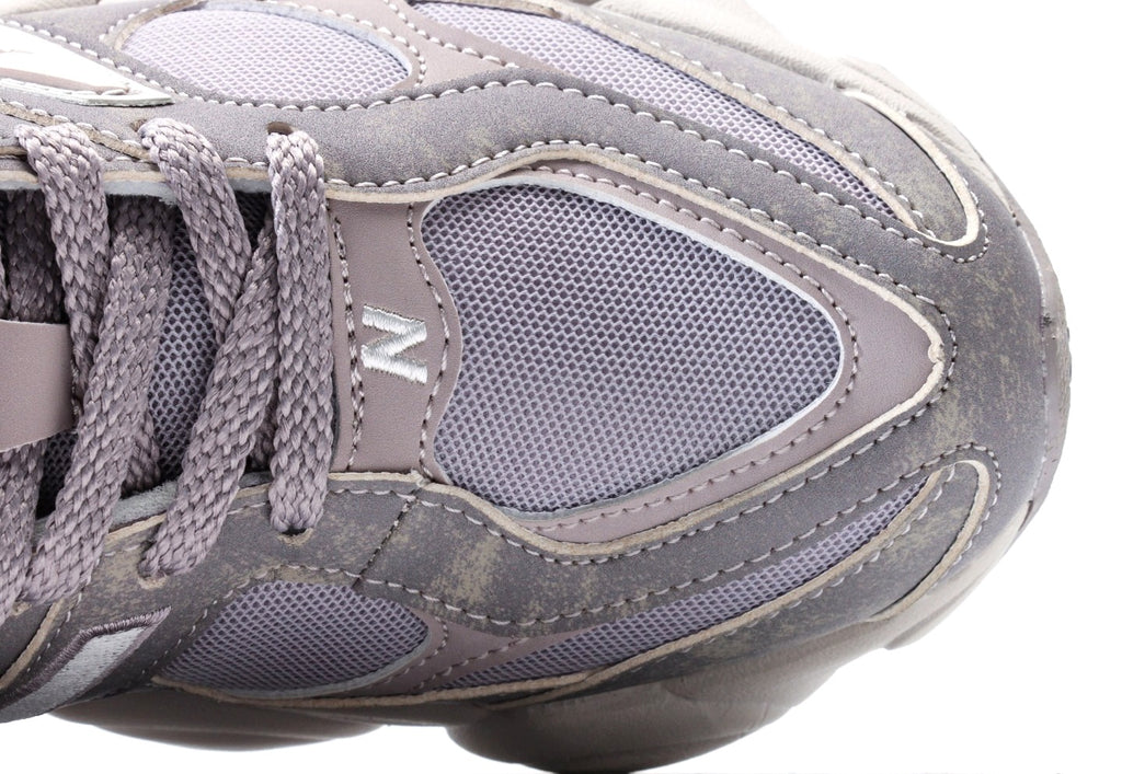 New Balance 9060 "Grey / White"