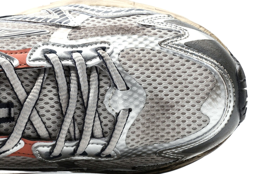 Mizuno Adventure "Silver Navy"