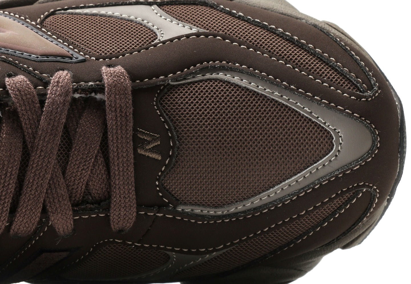 New Balance 9060 Mono Cortado Brown