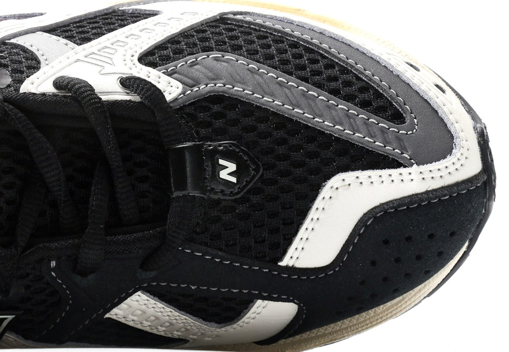 New Balance 1906U "Black Sea Salt Magnet"