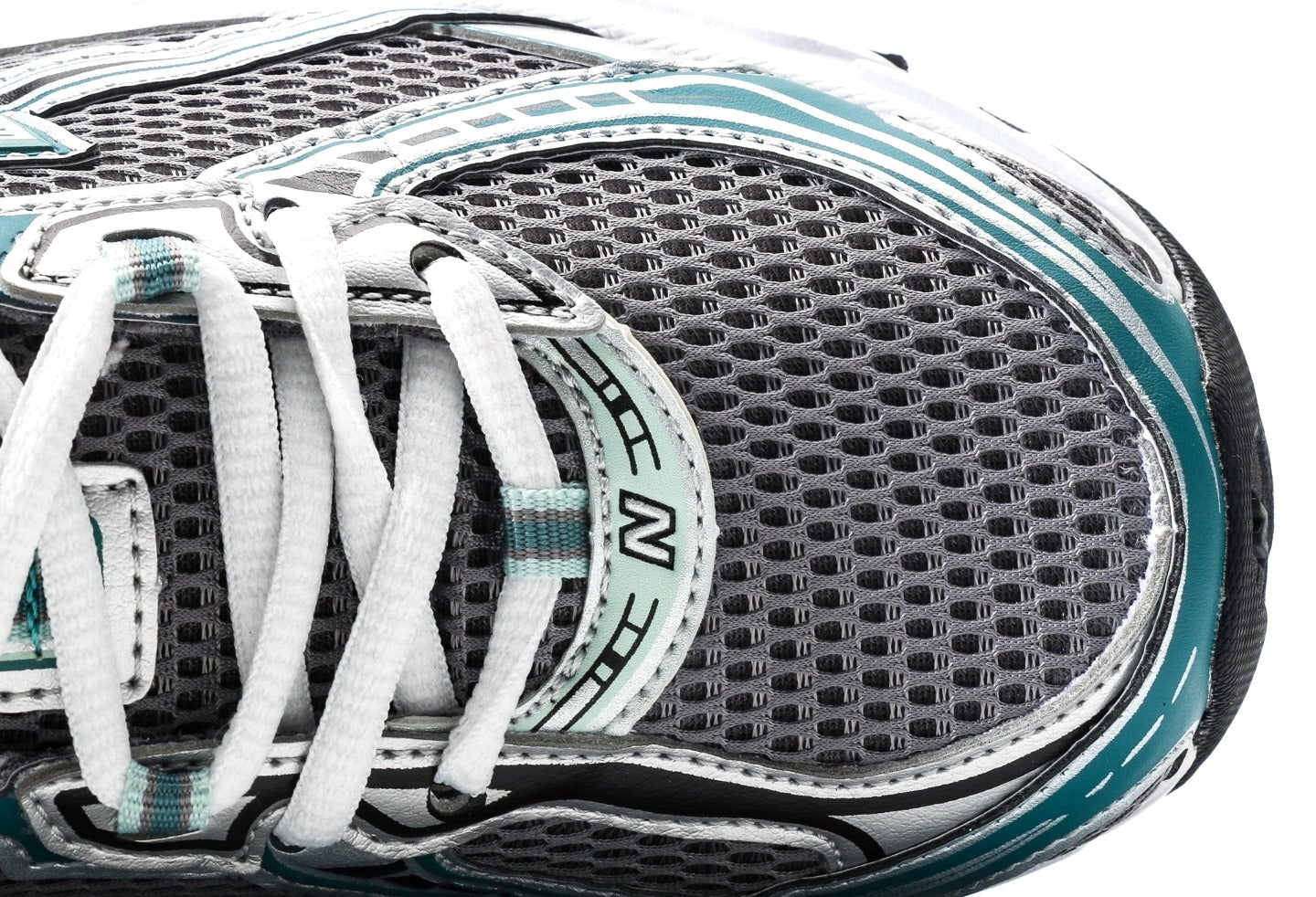 New Balance 740 Silver Metallic New Spruce