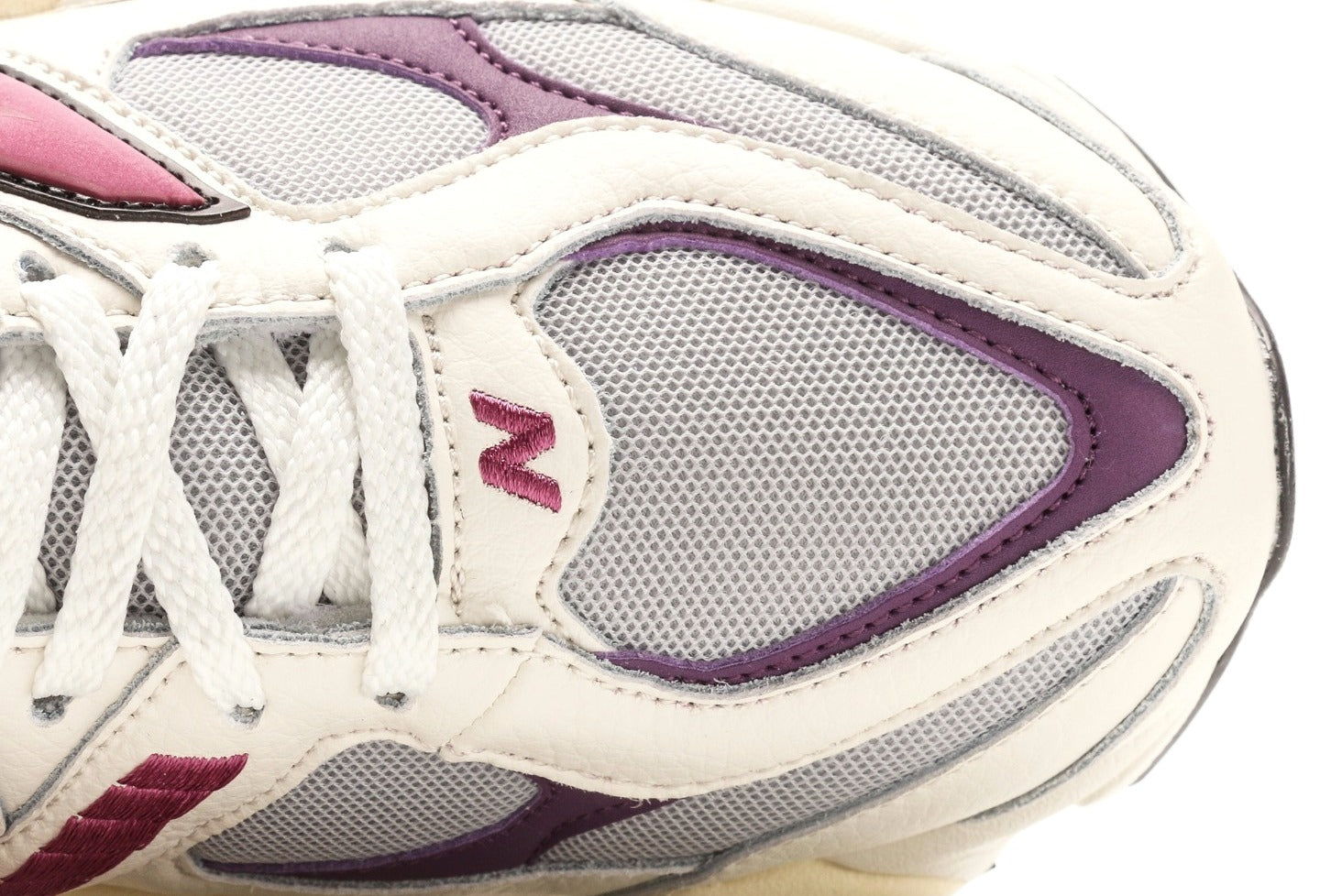 New Balance 9060 Magenta