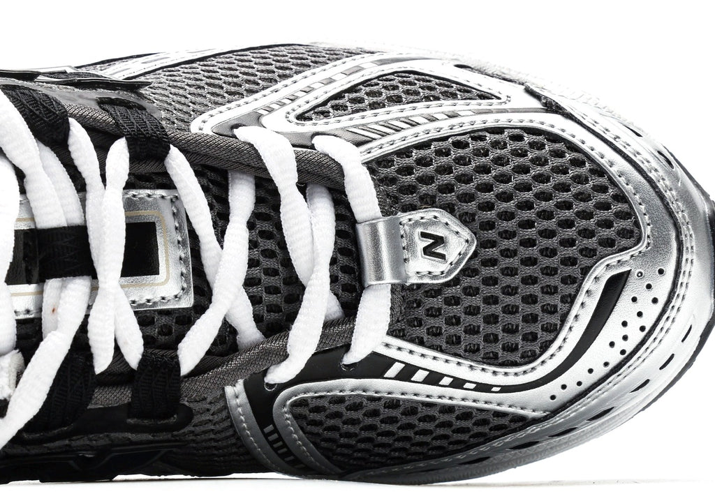New Balance 1906R "Silver Metallic/Black/White"