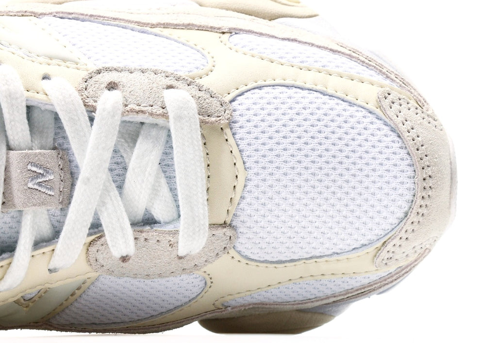 New Balance 9060 Moonbeam
