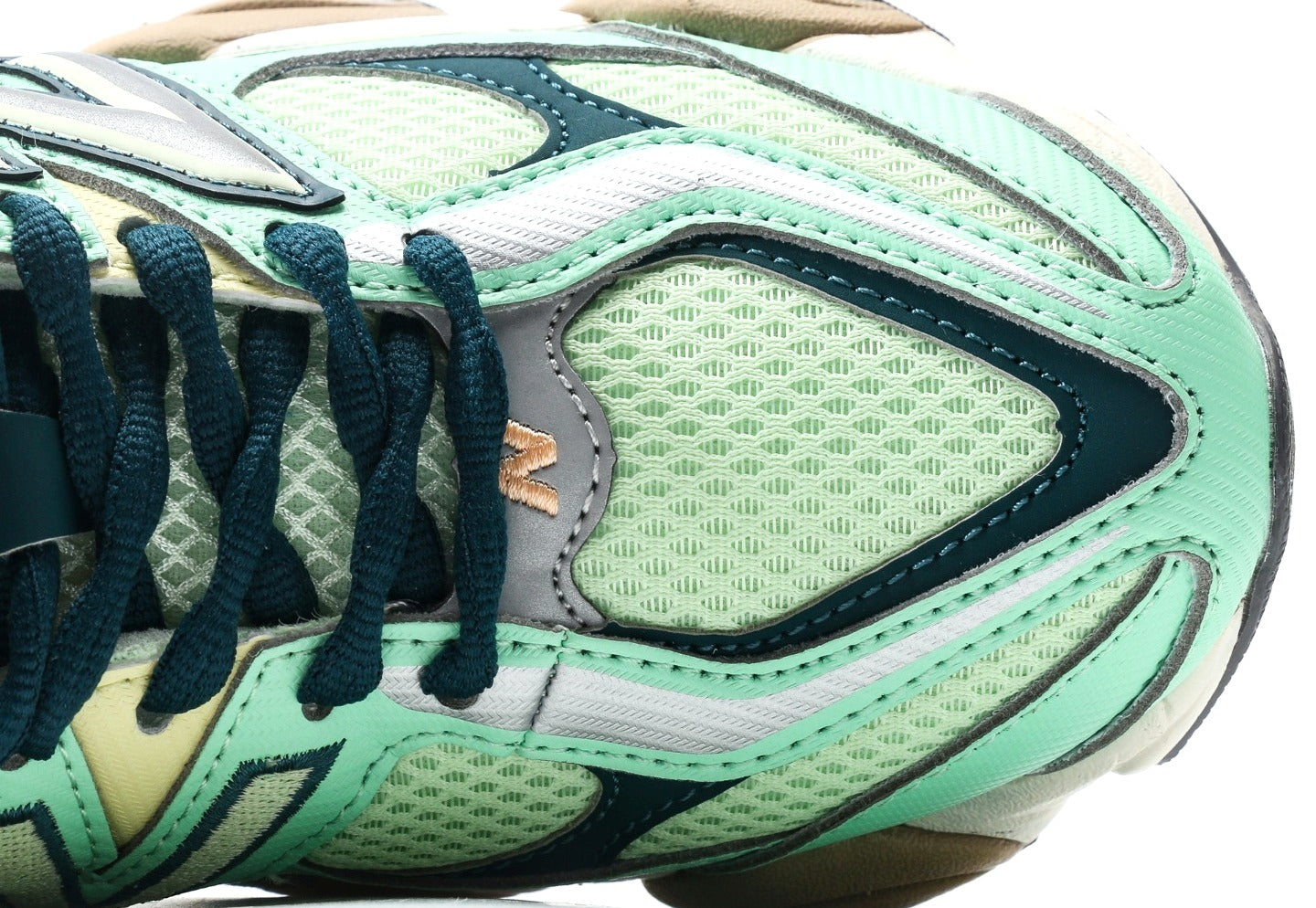 New Balance 9060 Sweetgrass