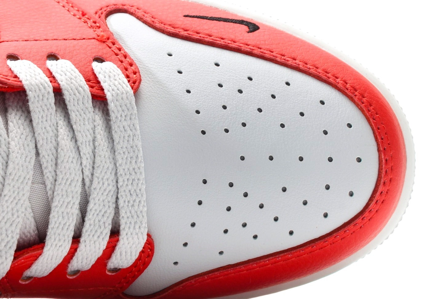 Air Jordan 1 Low SE "Chile Red"