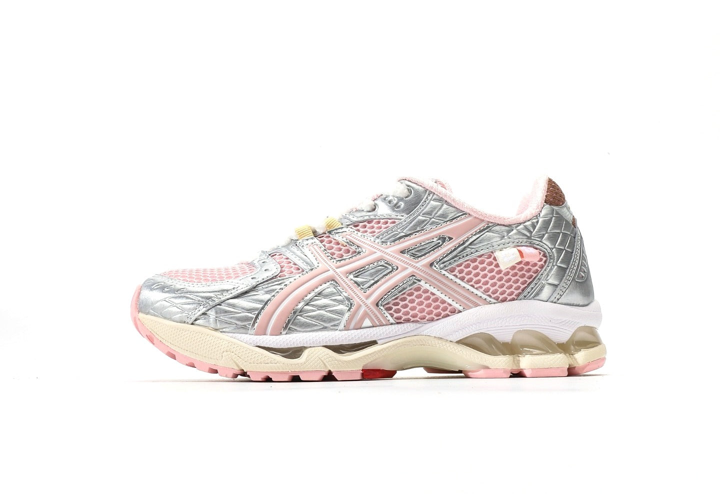 Vandy the Pink x atmos x GEL-Nimbus 10.1