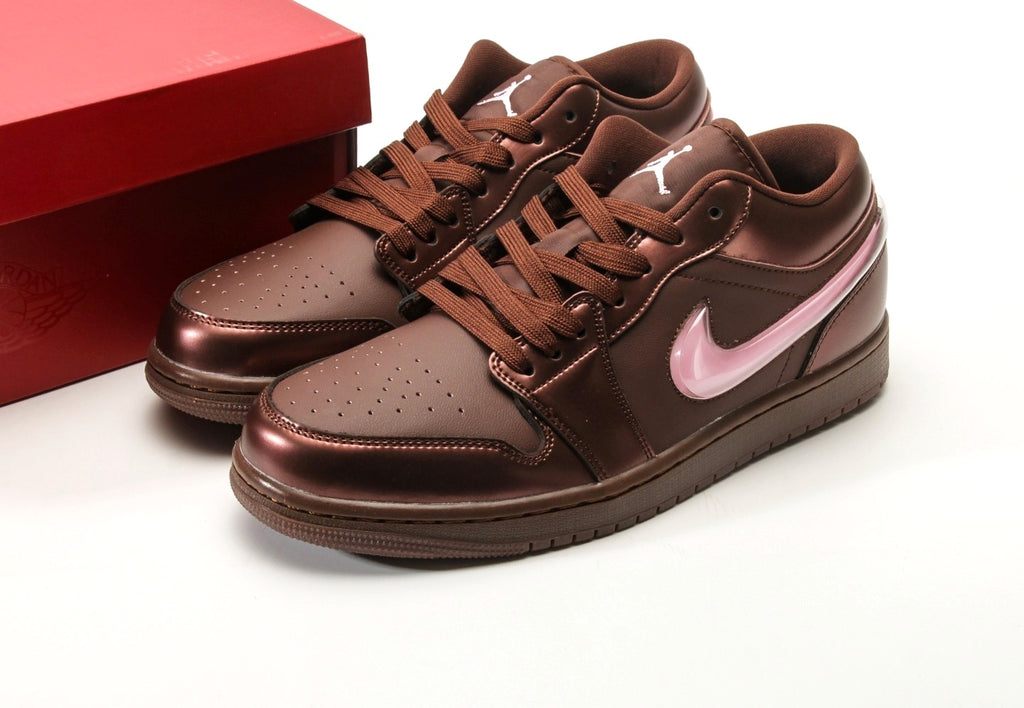Air Jordan 1 Low Light Chocolate