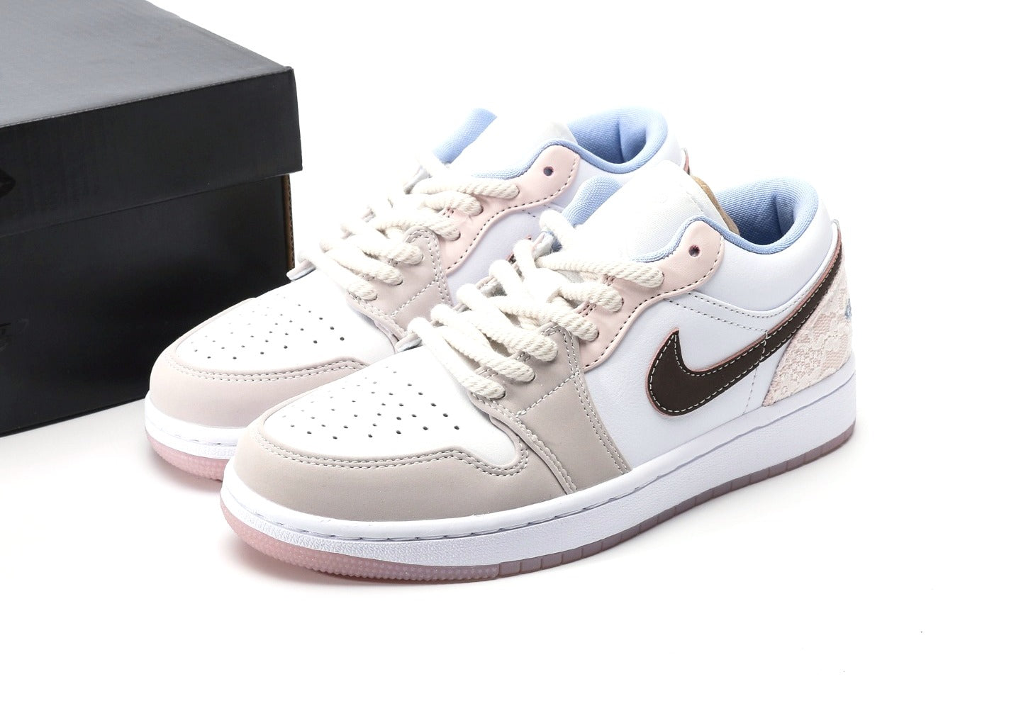 Air Jordan 1 Low Coral Reef