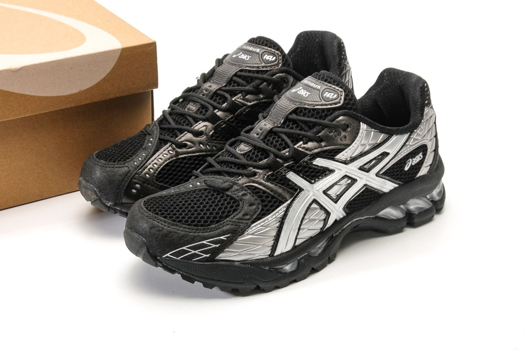 Gel Nimbus 10.1 "Black Pure Silver"