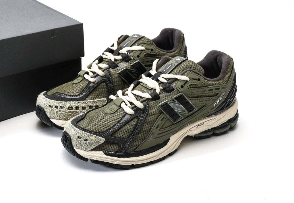 New Balance 1906R "Dark Olivine/Black Cement/Timberwolf"
