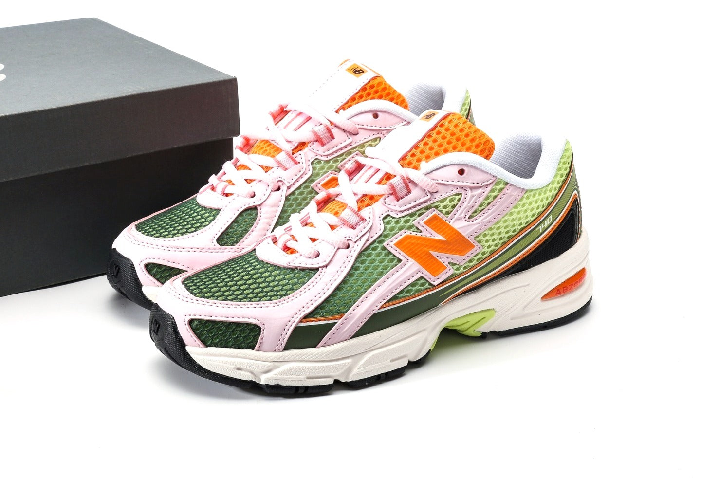 New Balance 740 Concepts Saignée