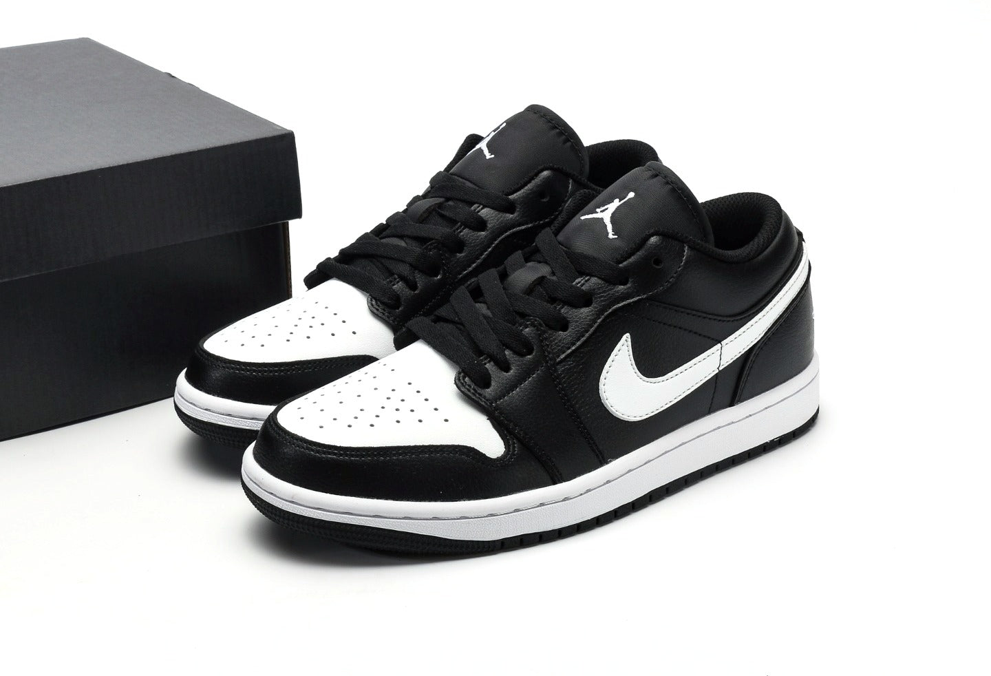 Air Jordan 1 Low Orca Black White