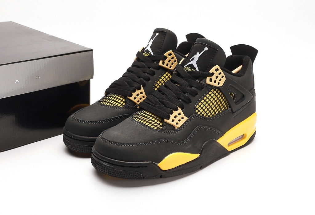 Air Jordan 4 Retro "Thunder"
