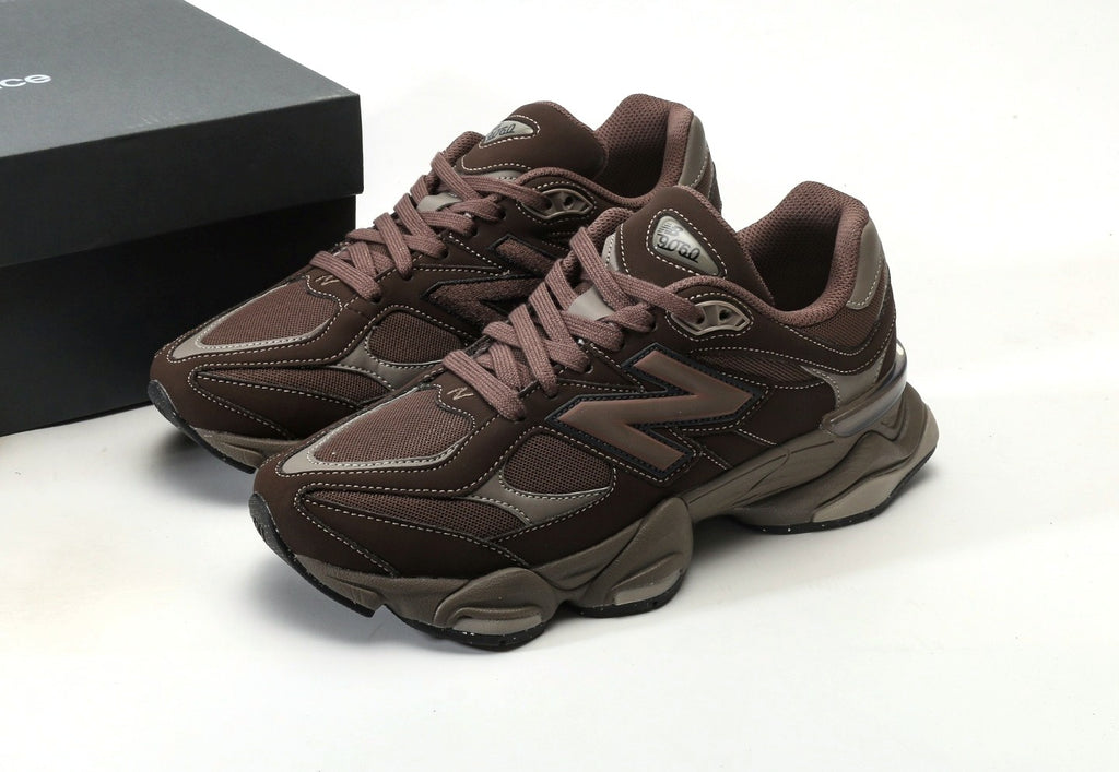 New Balance 9060 Mono Cortado Brown
