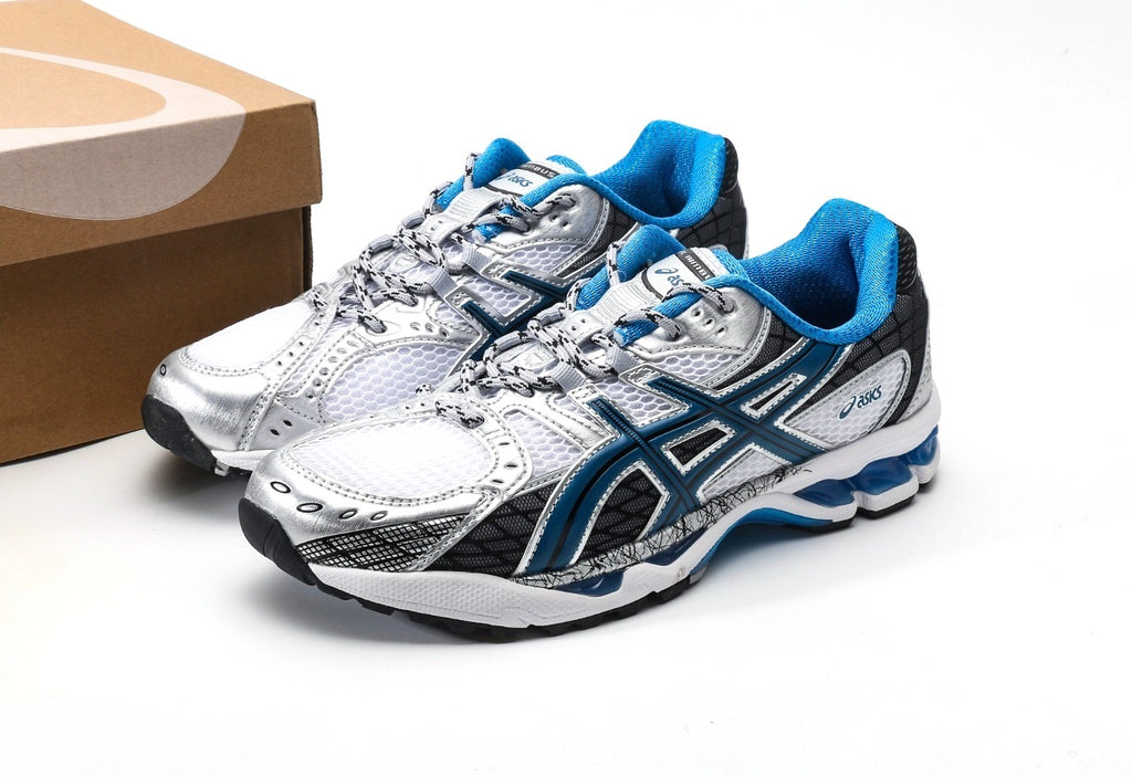 Gel-Nimbus 10.1 White Directoire Blue