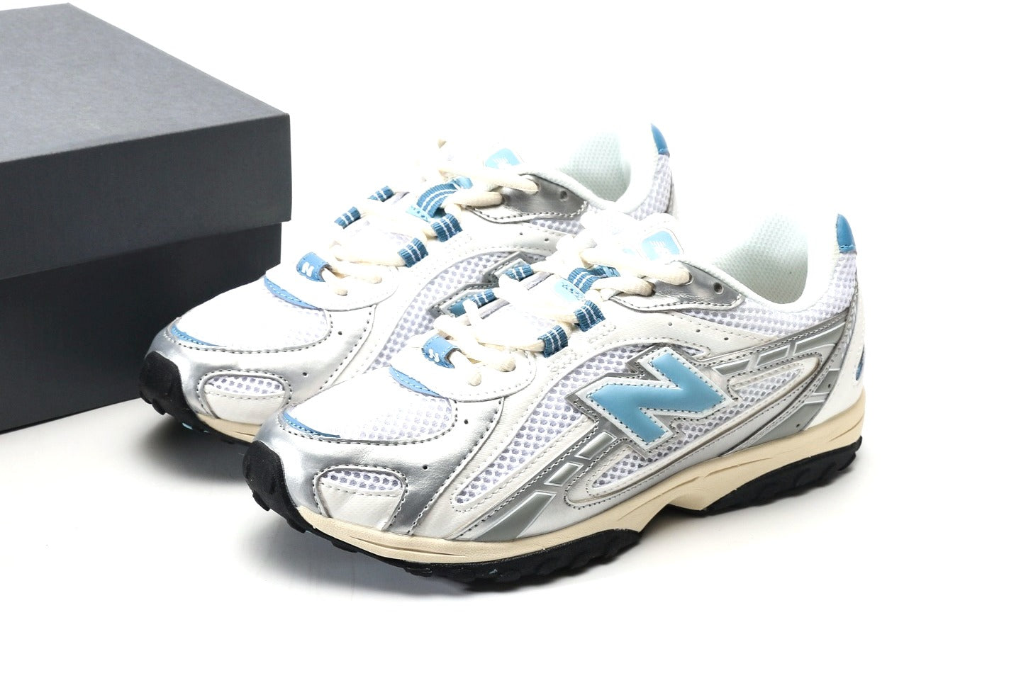 New Balance 204L Silver Metallic Still Water