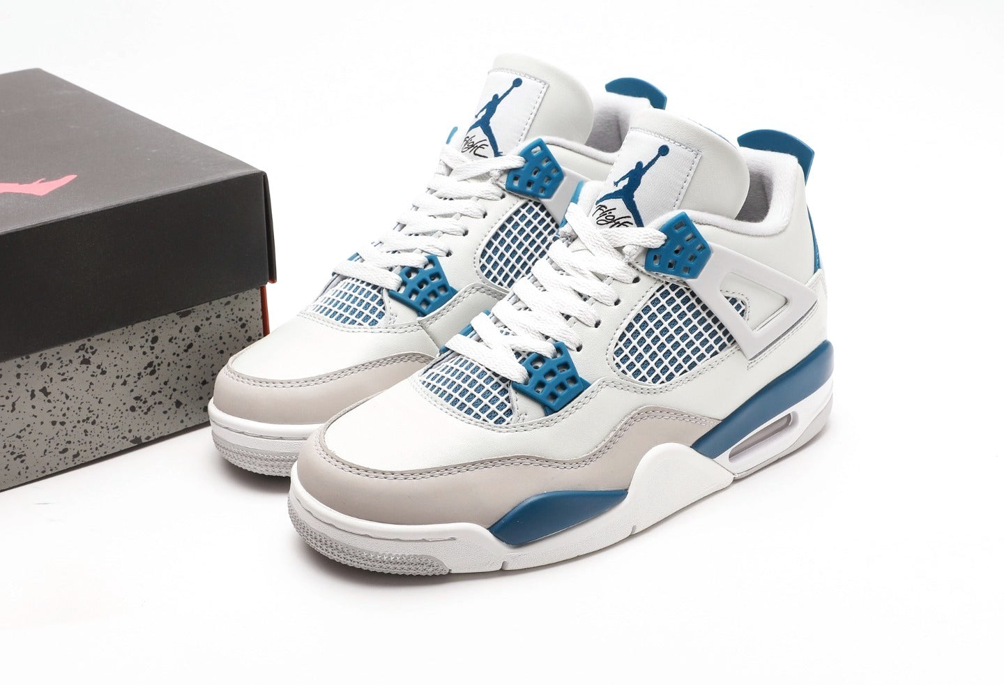 Air Jordan 4 Retro "Military Blue"