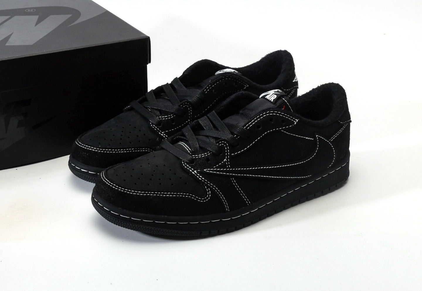 Air Jordan 1 Low x Travis Scott "Black Phantom"