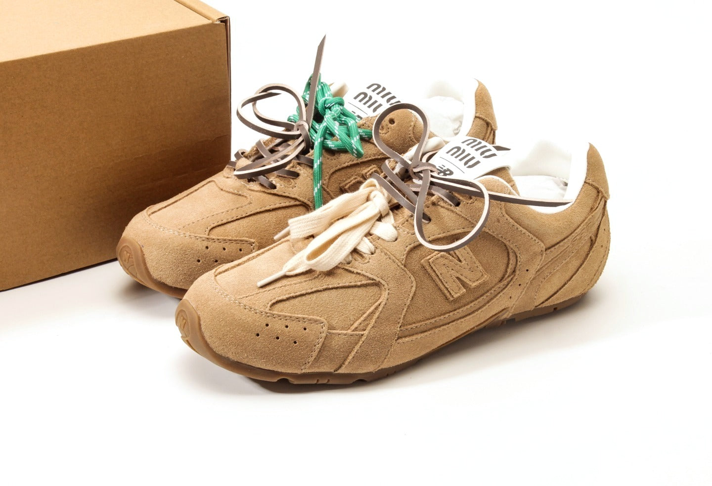 New Balance 530 SL Miu Miu Ecru