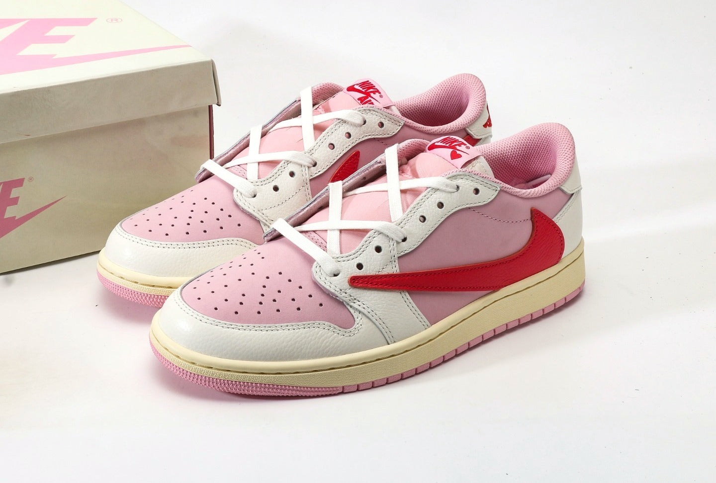 Travis Scott x Air Jordan 1 Low OG Shy Pink [PK GOD]