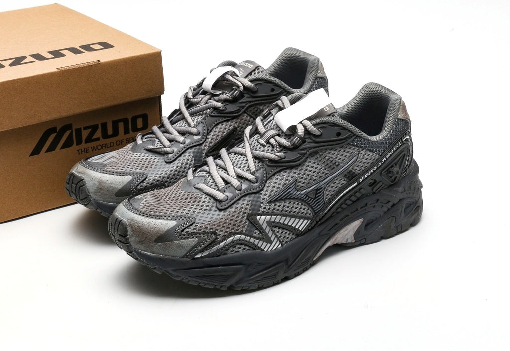 Mizuno Advtuenre Twe x Wandering Earth "Grey Silver"