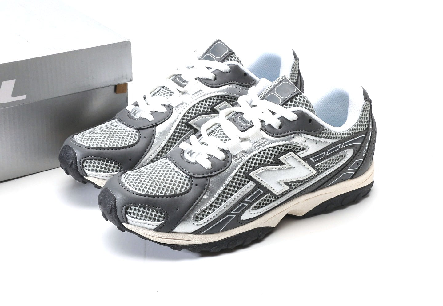 New Balance 204L Dark Silver Metallic