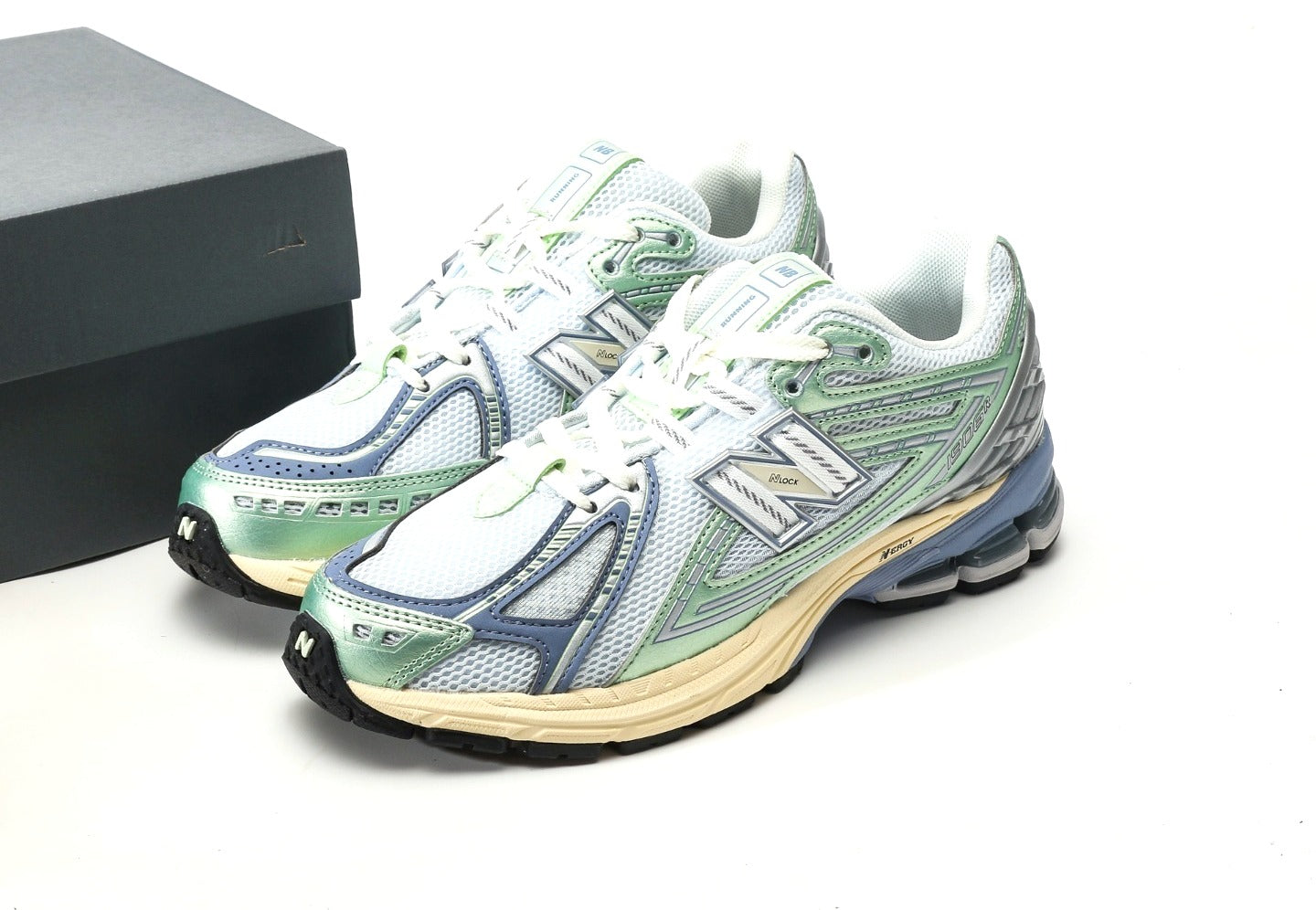 New Balance 1906R "Ice Blue Melon Water"