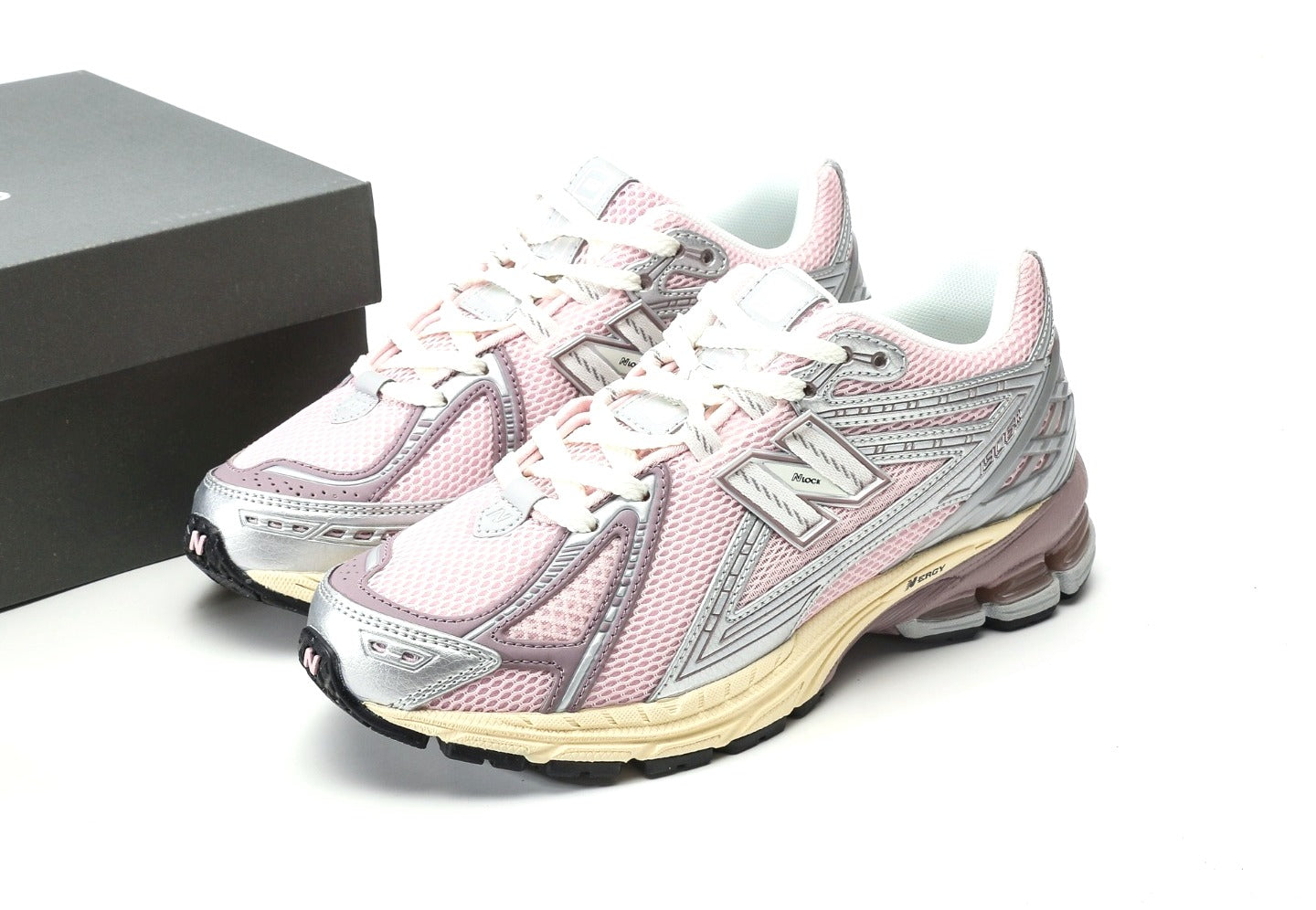 New Balance 1906R Silver/Pink