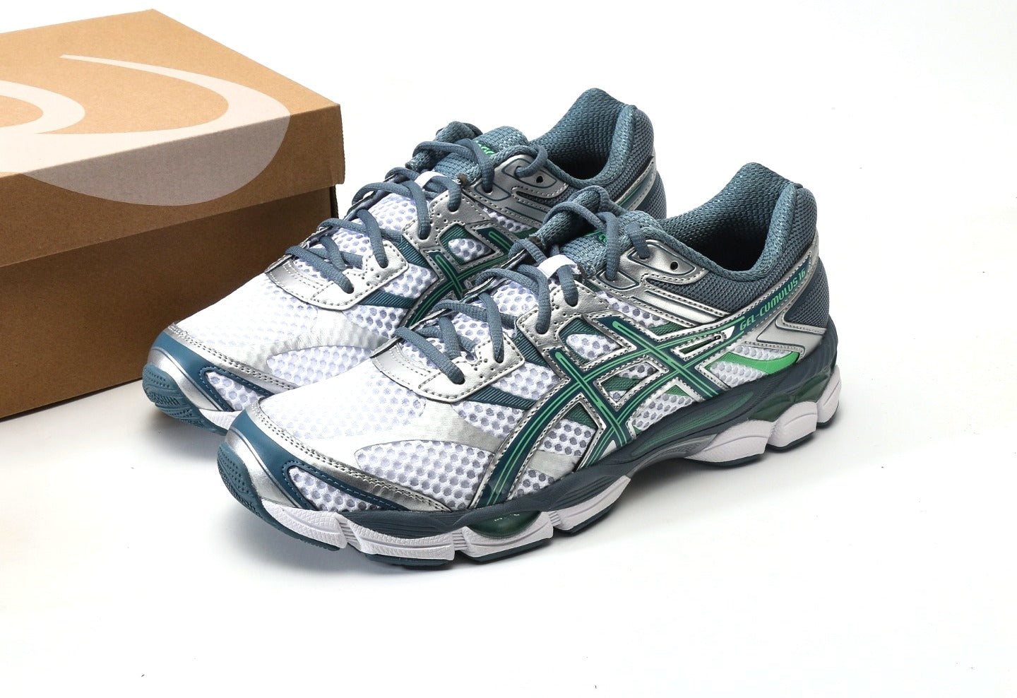 Gel-Cumulus 16 White Ironclad