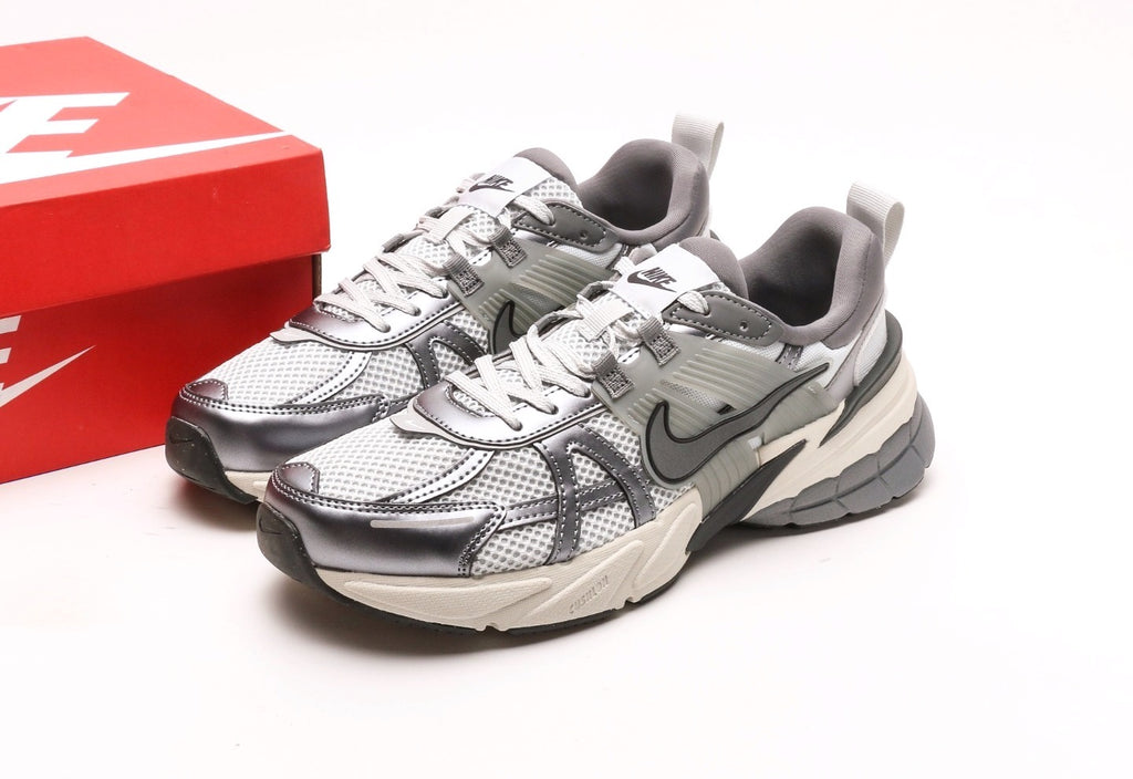 V2K Run "Pure Platinum Metallic Cool Grey"